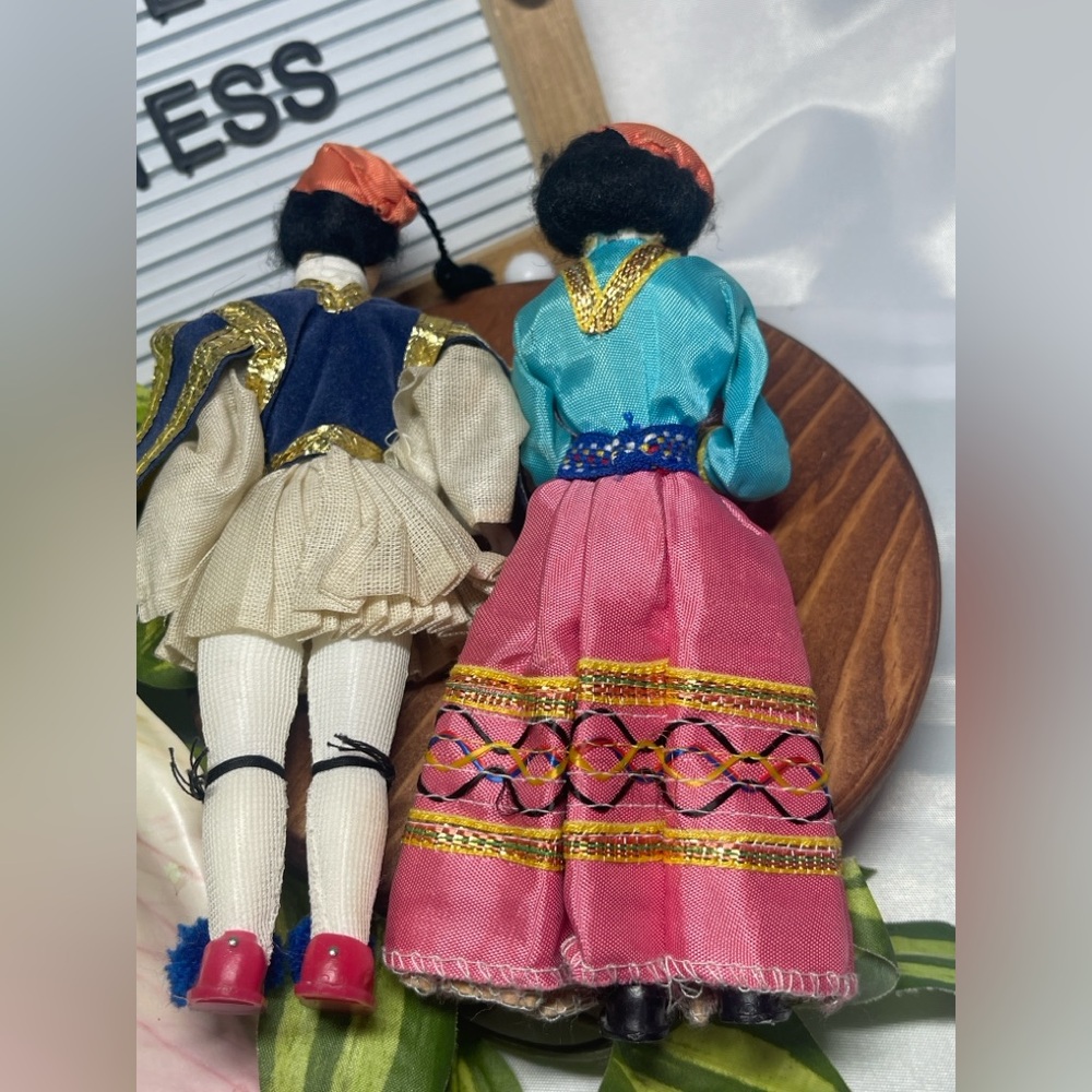 Vintage 6” Greek & Balkan Folk Dolls Pair – Traditional Handmade Souvenir Dolls - Picture 3 of 4